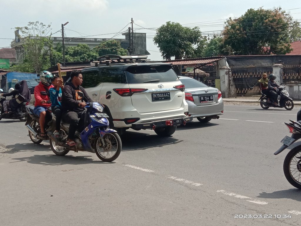 Terapkan Disiplin Berkendara Lalu Lintas Lancar Pilar Merdeka