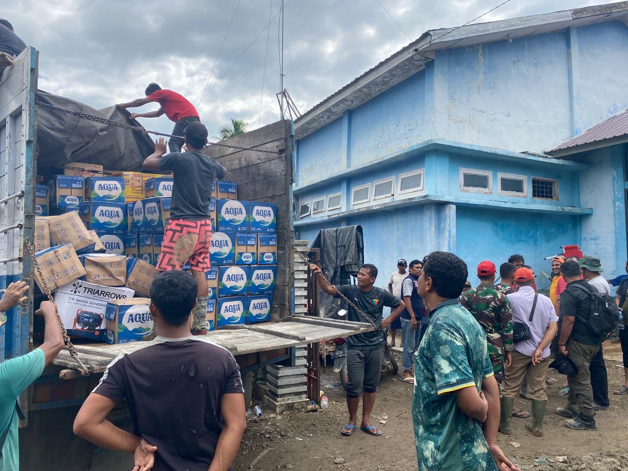 TNI-AD Bersama Rakyat, Bantuan Kasad Tembus Daerah Terisolir di Aceh Tamiang 1 TNI