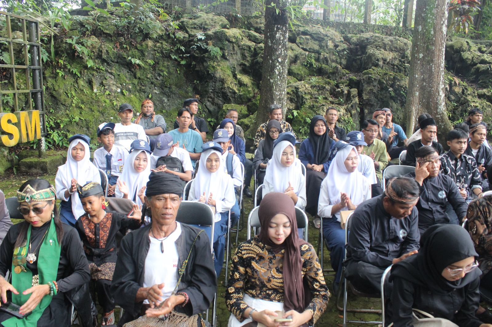 Workshop Angklung Gubrag di Goa Gudawang Perkuat Regenerasi Budaya Bogor 2 Workshop
